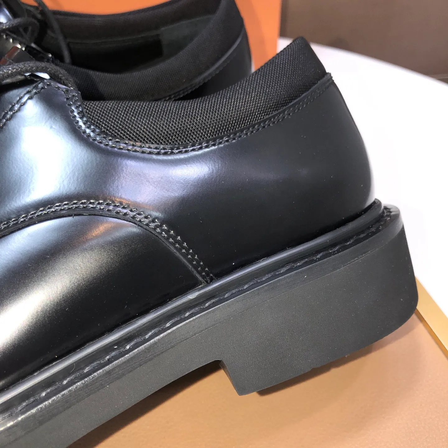 Men's men's shoes 💰660💰[LOUIS VUITTON] (original order) new style 🍀LV Louis Vuitton * - top version of LV classic leather shoes! Made of imported original single cowhide, original leather side strips and wear-resistant rubber outsole! High quality products! Code number 39-44 (38.45 customized)